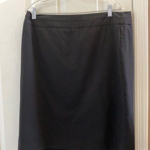 FINAL MARKDOWN Ladies George skirt 16